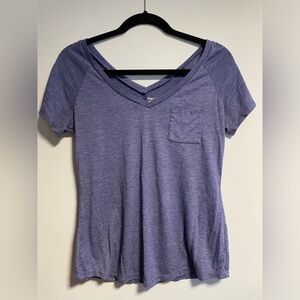 GAP v-neck blue t-shirt size M